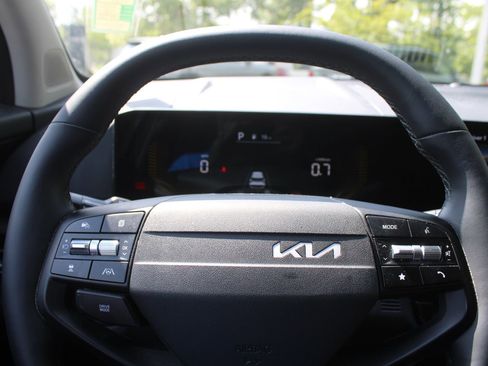 Certified 2026 Kia Sportage EX w/ EX Panorama Roof Package FWD image 26