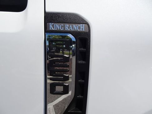 Used 2025 Ford F250 King Ranch w/ Chrome Package AWD/4WD image 46