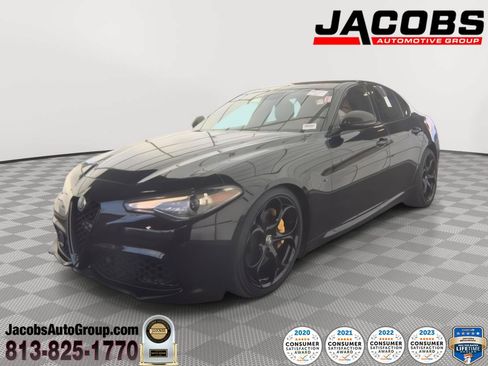 Used 2019 Alfa Romeo Giulia Ti Sport w/ Quick Order Package 22U Sport RWD image 1