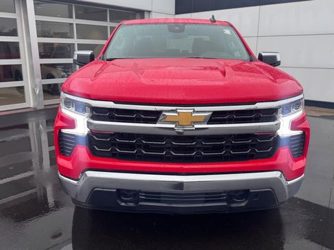 Used 2023 Chevrolet Silverado 1500 LT AWD/4WD image 6