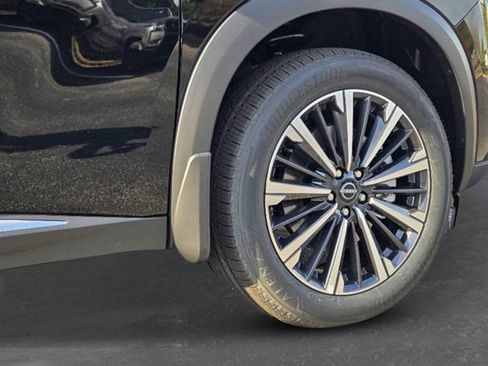 New 2026 Nissan Pathfinder Platinum w/ Cargo Package FWD image 9