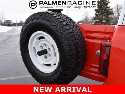 Used 2023 Ford Bronco Heritage Edition image 40