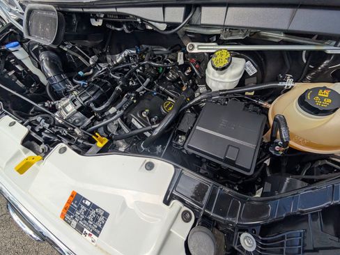 Used 2023 Ford Transit 350 XLT image 18