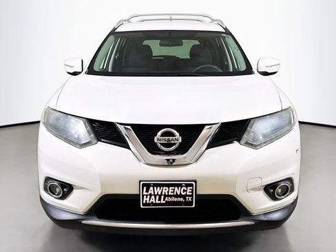 Used 2014 Nissan Rogue SV image 2