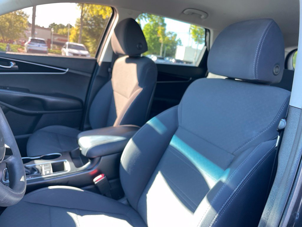 Used 2019 Kia Sorento FWD image 24