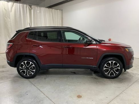 Used 2022 Jeep Compass Limited AWD/4WD image 11