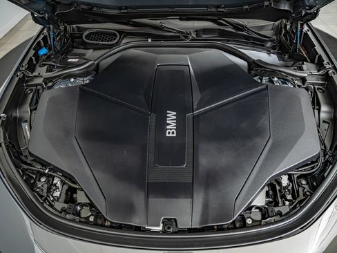 Used 2024 BMW i7 eDrive50 w/ M Sport Package RWD image 58