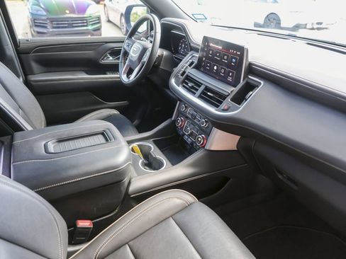 Used 2023 GMC Yukon SLT w/ SLT Luxury Package RWD image 41