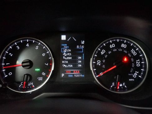 Used 2022 Toyota RAV4 XLE w/ Convenience Package FWD image 15