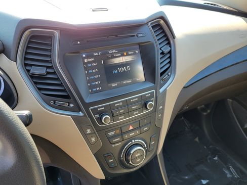 Used 2017 Hyundai Santa Fe Sport image 27