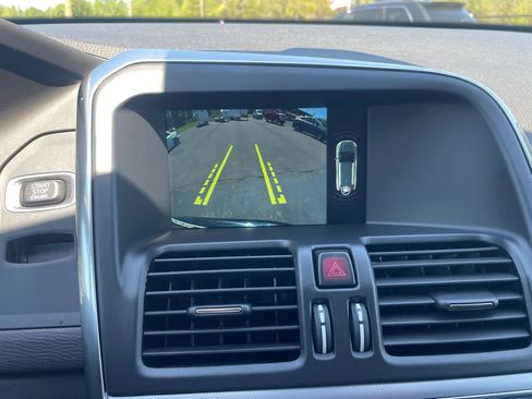 Used 2017 Volvo XC60 T5 Dynamic w/ Preferred Option Package image 15