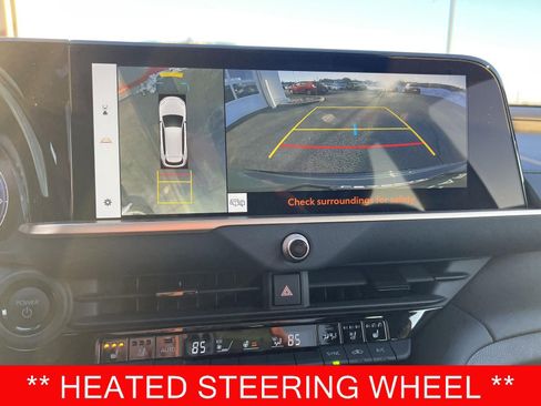 Used 2025 Toyota Crown Signia w/ Advanced Technology Package image 5