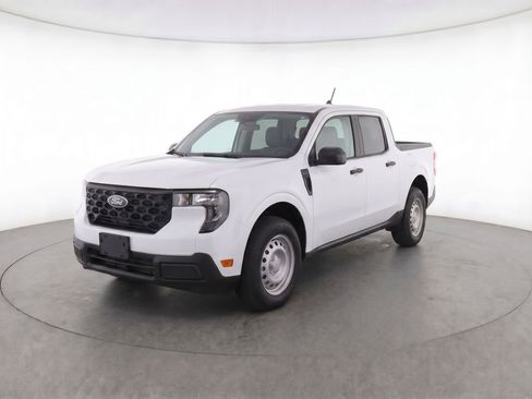 Used 2025 Ford Maverick XL w/ Equipment Group 102A image 1