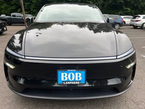 Used 2026 Tesla Model Y Long Range AWD/4WD image 4
