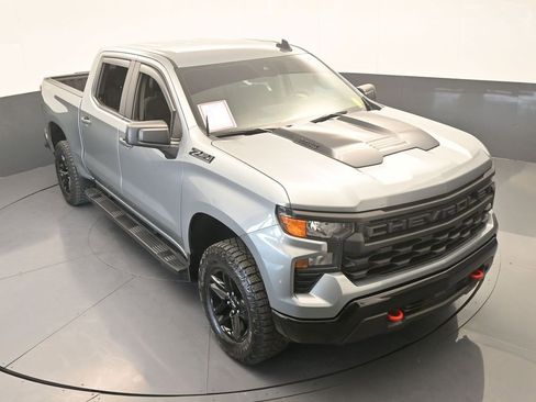 Used 2024 Chevrolet Silverado 1500 Custom Trail Boss w/ LPO, Dark Essentials Package image 54