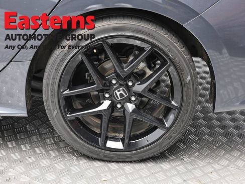 Used 2023 Honda Civic Sport image 8