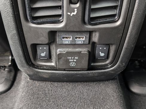 Used 2024 Dodge Durango GT image 18