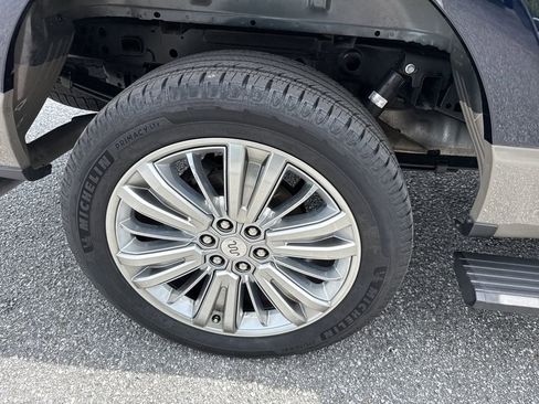 Used 2025 Ford F150 King Ranch AWD/4WD image 17