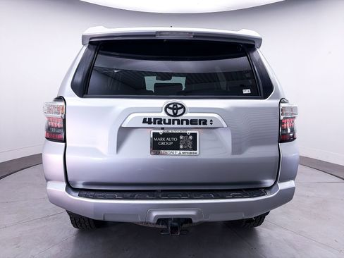 Used 2020 Toyota 4Runner SR5 Premium AWD/4WD image 15