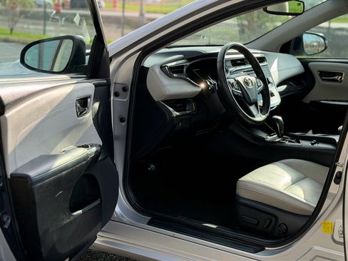 Used 2013 Toyota Avalon XLE Premium image 6