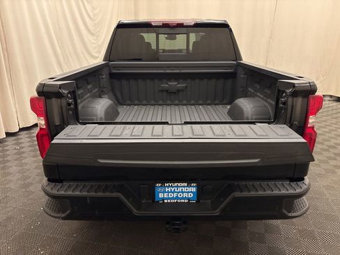 Used 2025 Chevrolet Silverado 1500 ZR2 w/ Technology Package AWD/4WD image 10