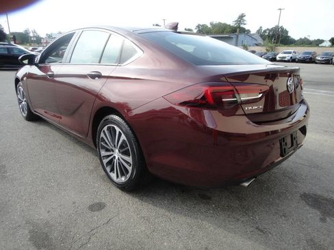 Used 2018 Buick Regal Essence w/ Driver Confidence Package #1 FWD image 6