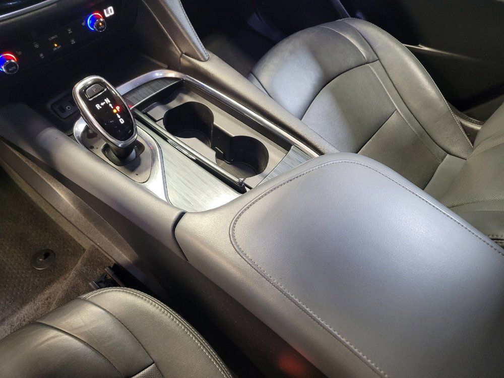 Used 2019 Buick Enclave Essence FWD image 26