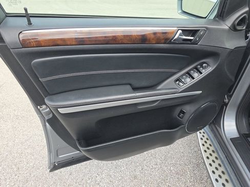 Used 2010 Mercedes-Benz GL 450 4MATIC image 16