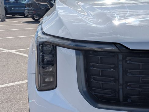 Used 2024 Kia Sorento SX image 9