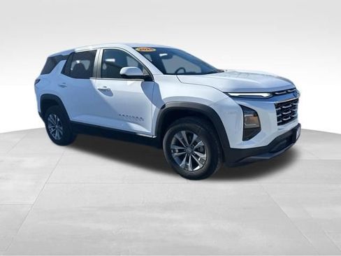 Used 2025 Chevrolet Equinox LT AWD/4WD image 10