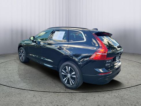 Used 2023 Volvo XC60 B5 Core w/ Climate Package FWD image 4