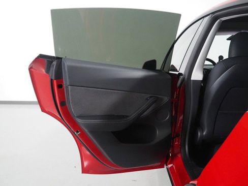 Used 2023 Tesla Model Y Performance image 55