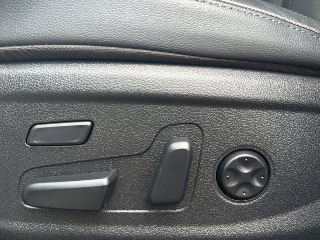 Certified 2023 Hyundai Santa Fe Limited AWD/4WD image 18