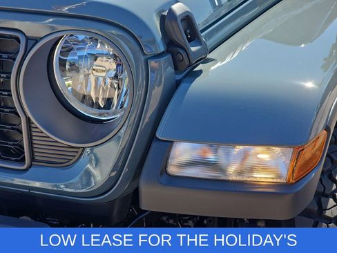 New 2025 Jeep Gladiator Willys image 31