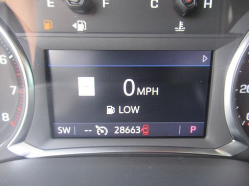 Used 2023 GMC Acadia SLE w/ Driver Convenience Package FWD image 28