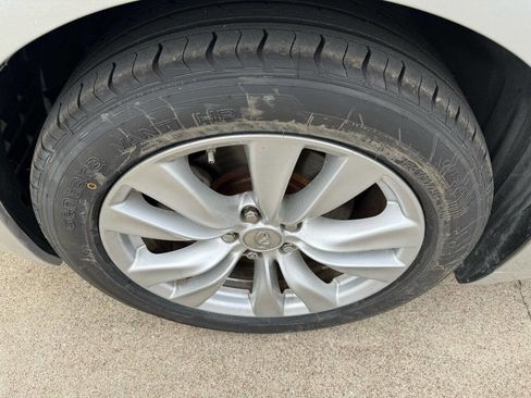 Used 2011 INFINITI M37 w/ Premium Pkg image 34