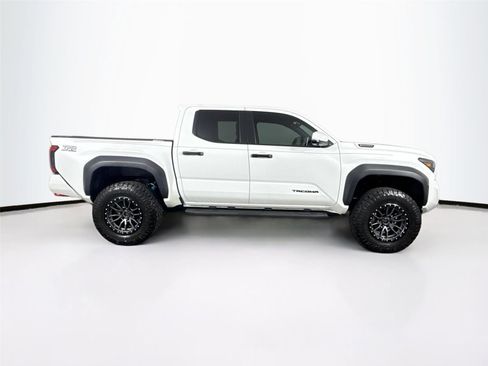 Used 2024 Toyota Tacoma TRD Off-Road w/ TRD Off Road Premium Package AWD/4WD image 10