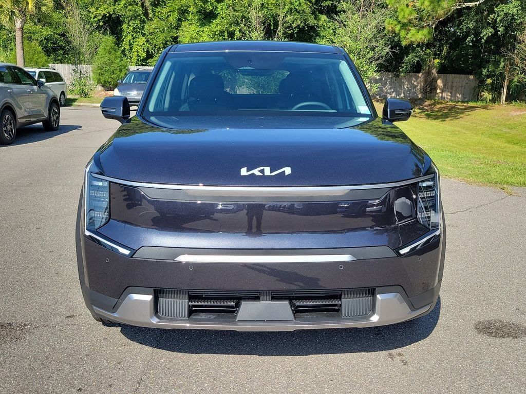 New 2026 Kia EV9 Light RWD image 2