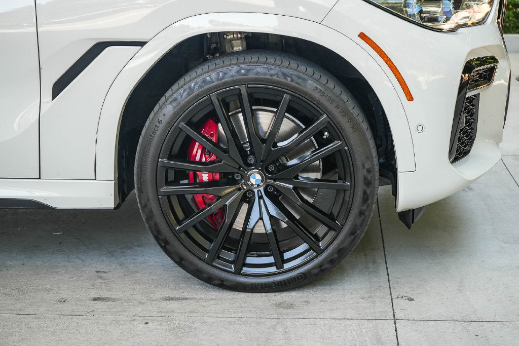 Used 2022 BMW X6 M50i w/ Executive Package AWD/4WD image 10