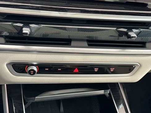 Used 2026 BMW X7 xDrive40i w/ M Sport Package image 21