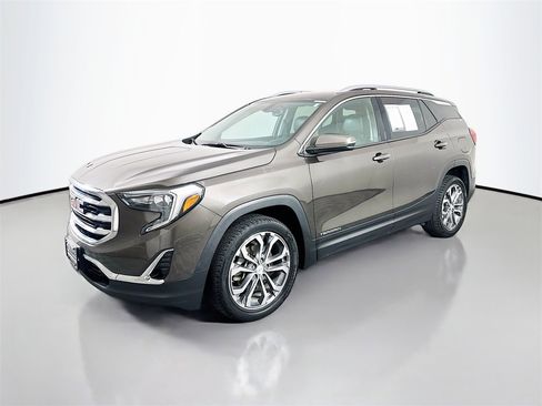 Used 2019 GMC Terrain SLT w/ Preferred Package image 3