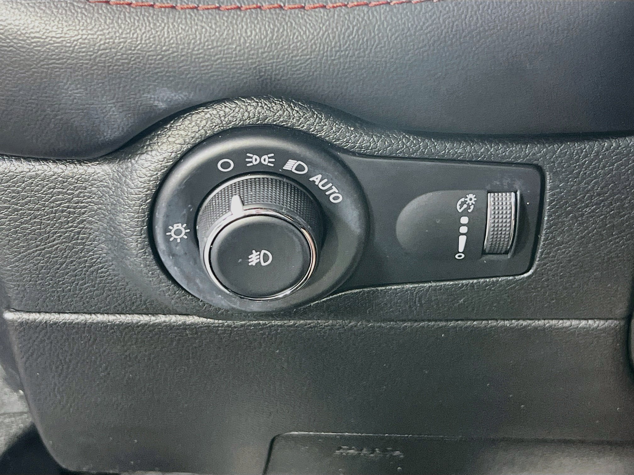 Used 2023 Dodge Durango GT AWD/4WD image 10