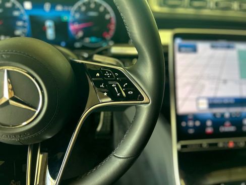 Used 2022 Mercedes-Benz S 580 4MATIC Sedan w/ AMG Line Package image 23