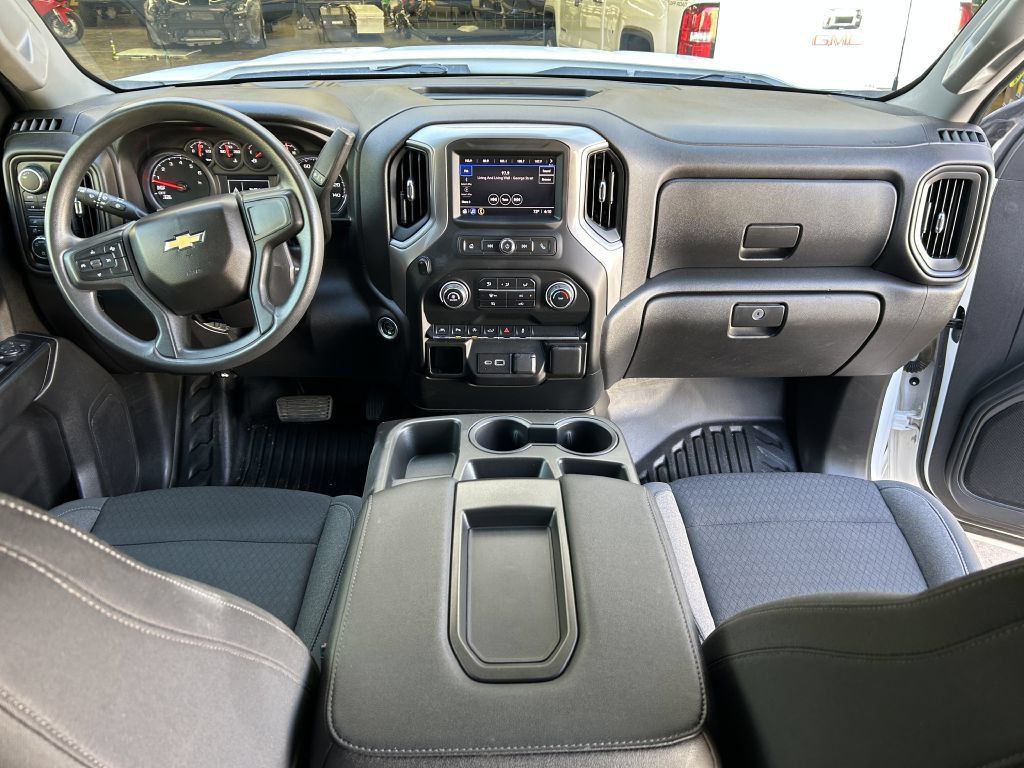 Used 2022 Chevrolet Silverado 1500 W/T w/ WT Safety Package AWD/4WD image 19