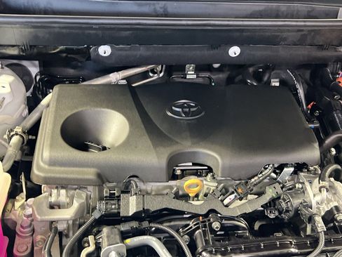 Used 2025 Toyota RAV4 XLE image 29