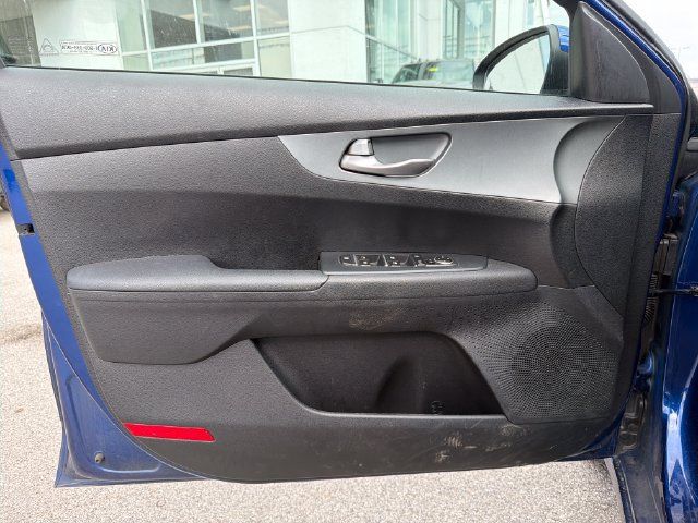 Used 2021 Kia Forte LXS FWD image 8