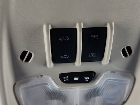 Used 2020 Buick Encore GX Select w/ Experience Buick Package image 17