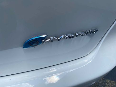 Used 2022 Chrysler Pacifica Touring-L FWD image 35