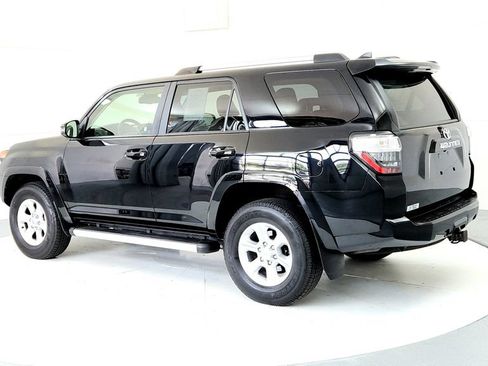 Certified 2023 Toyota 4Runner SR5 Premium w/ Moonroof Package AWD/4WD image 4