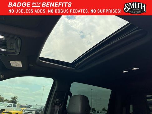 Used 2023 GMC Sierra 2500 AT4 w/ AT4 Premium Plus Package AWD/4WD image 18